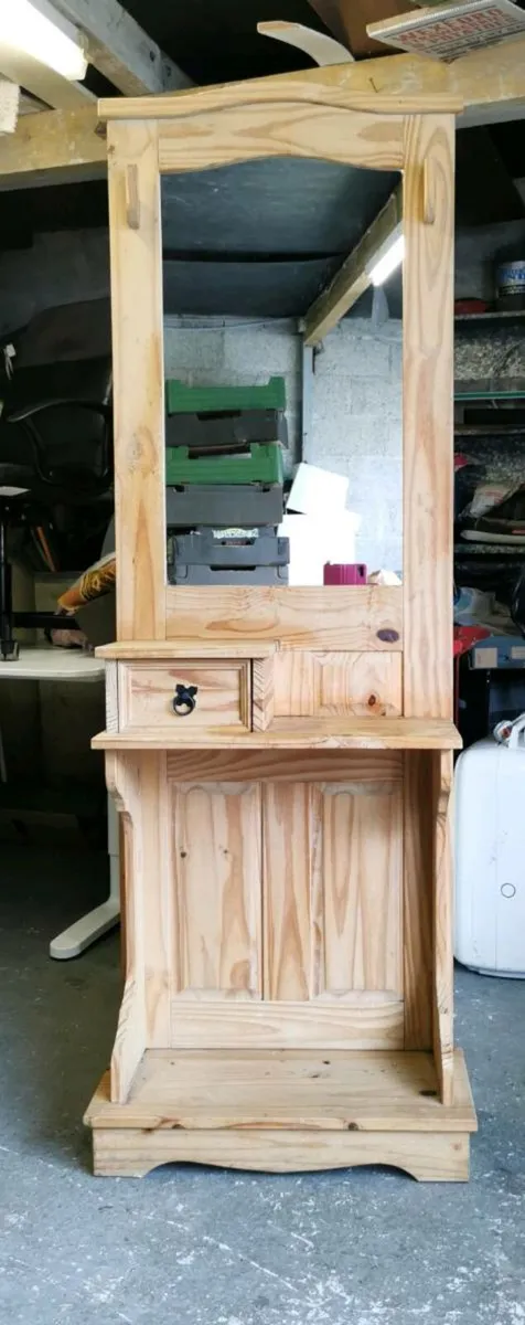 Wooden Hall Unit. - Image 2
