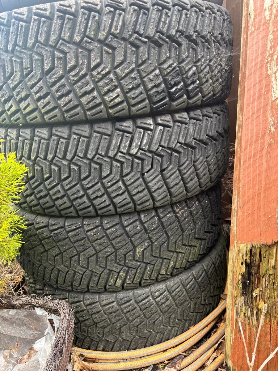 Pirelli Gravel Tyres - Image 1