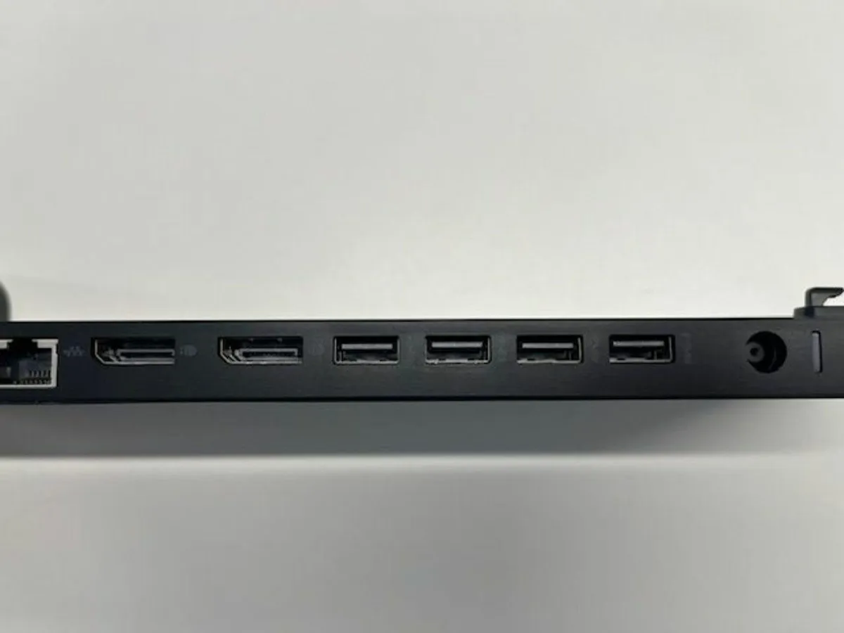 Hewlett Packard Docking Station & Charging Cable - Image 4