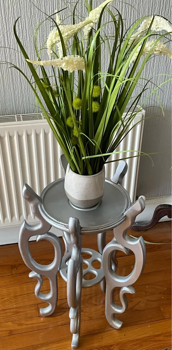 Small Ornate Wooden Plant Table - Image 3