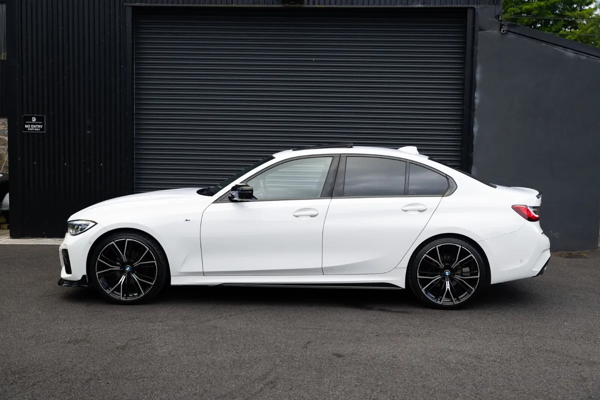 2020 BMW 320D M SPORT *SUNROOF* X DRIVE - Image 4
