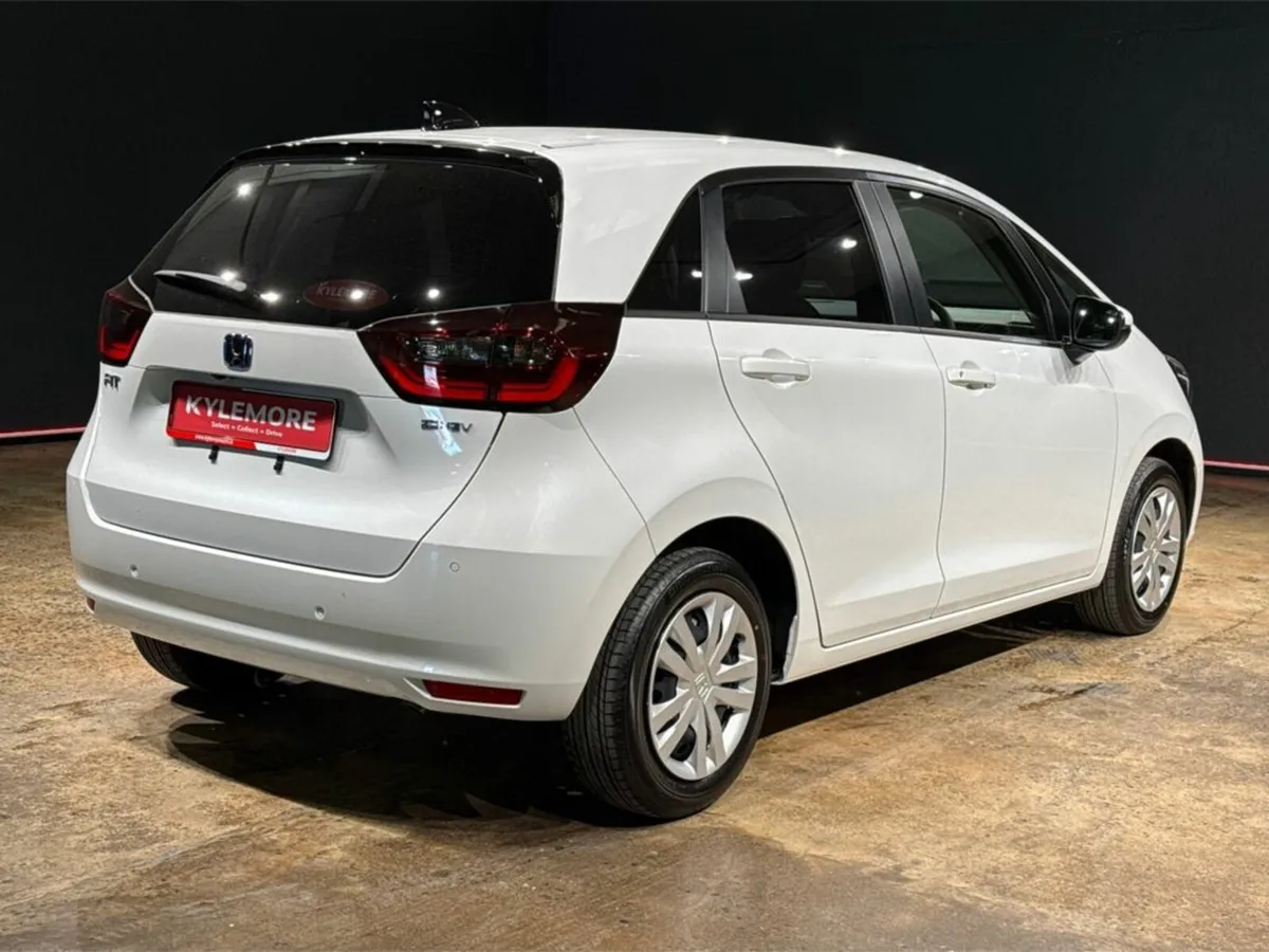 Honda Fit 1.5 - LOW DELIVERY KMS - HALF LEATHER - Image 4