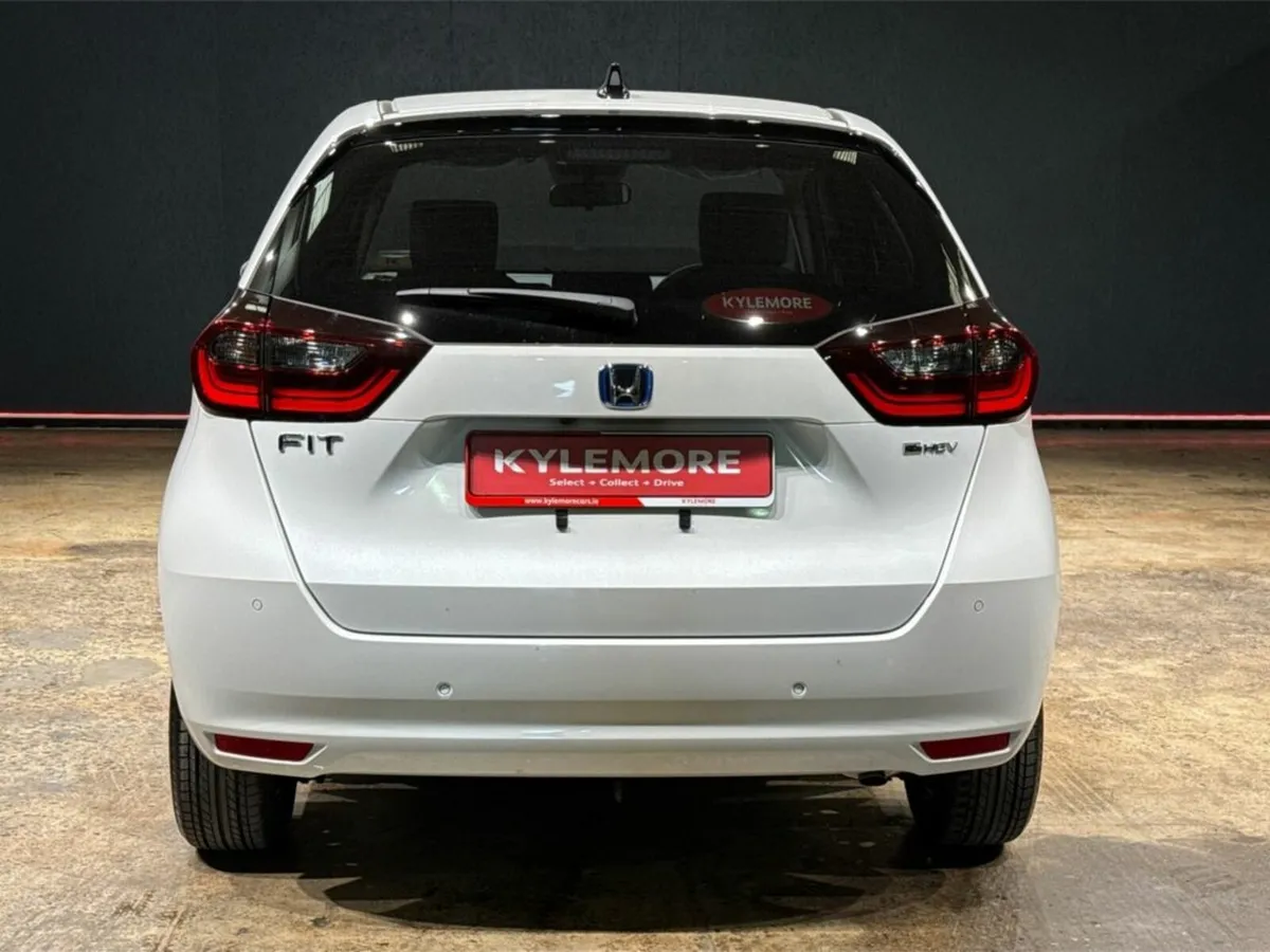 Honda Fit 1.5 - LOW DELIVERY KMS - HALF LEATHER - Image 4
