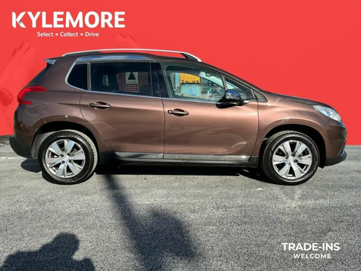 Peugeot 2008 1.2 AUTOMATIC - HALF LEATHER - PARKIN - Image 3