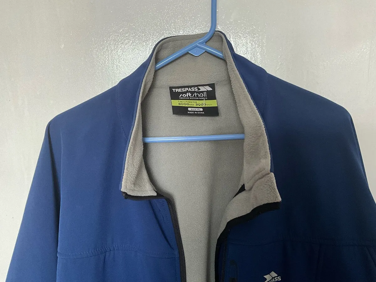 Men’s Jacket Size XL - Image 1