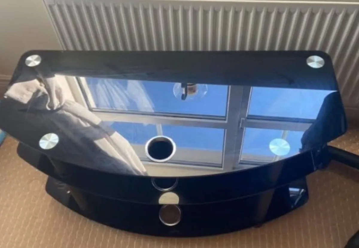 Tv stand - Image 2