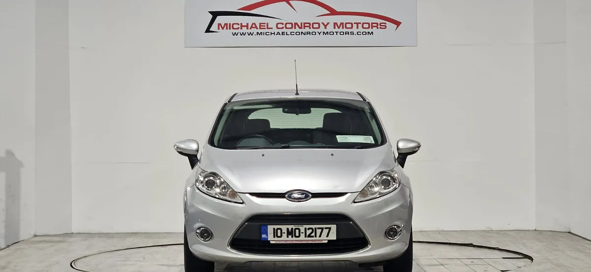 Ford Fiesta 2010 - Image 2