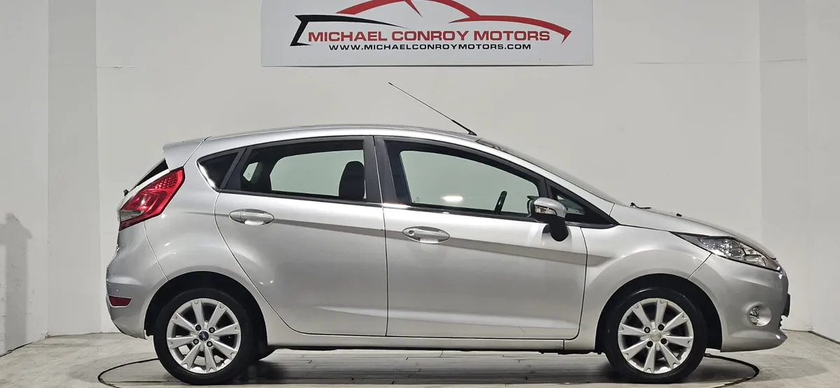 Ford Fiesta 2010 - Image 4