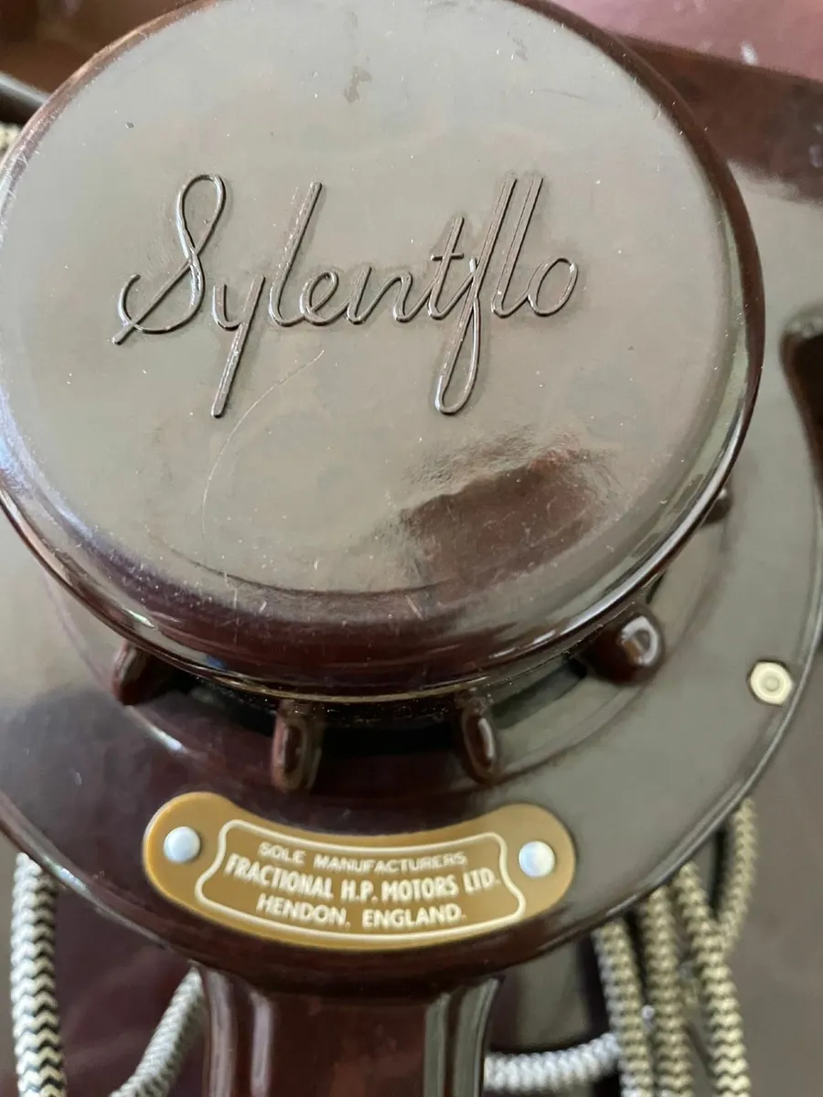 Vintage Sylentflo hair dryer ideal TV/Stage Prop - Image 2