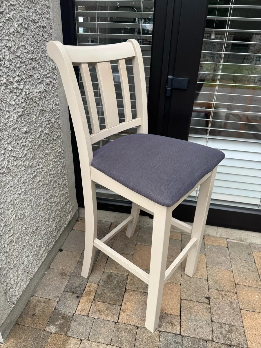 High stools - Image 1