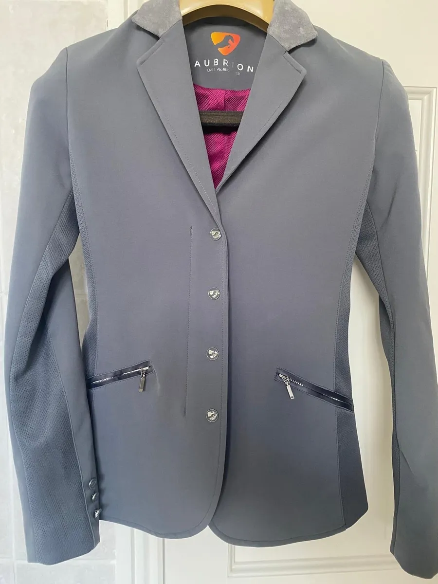 Show jacket - Image 1