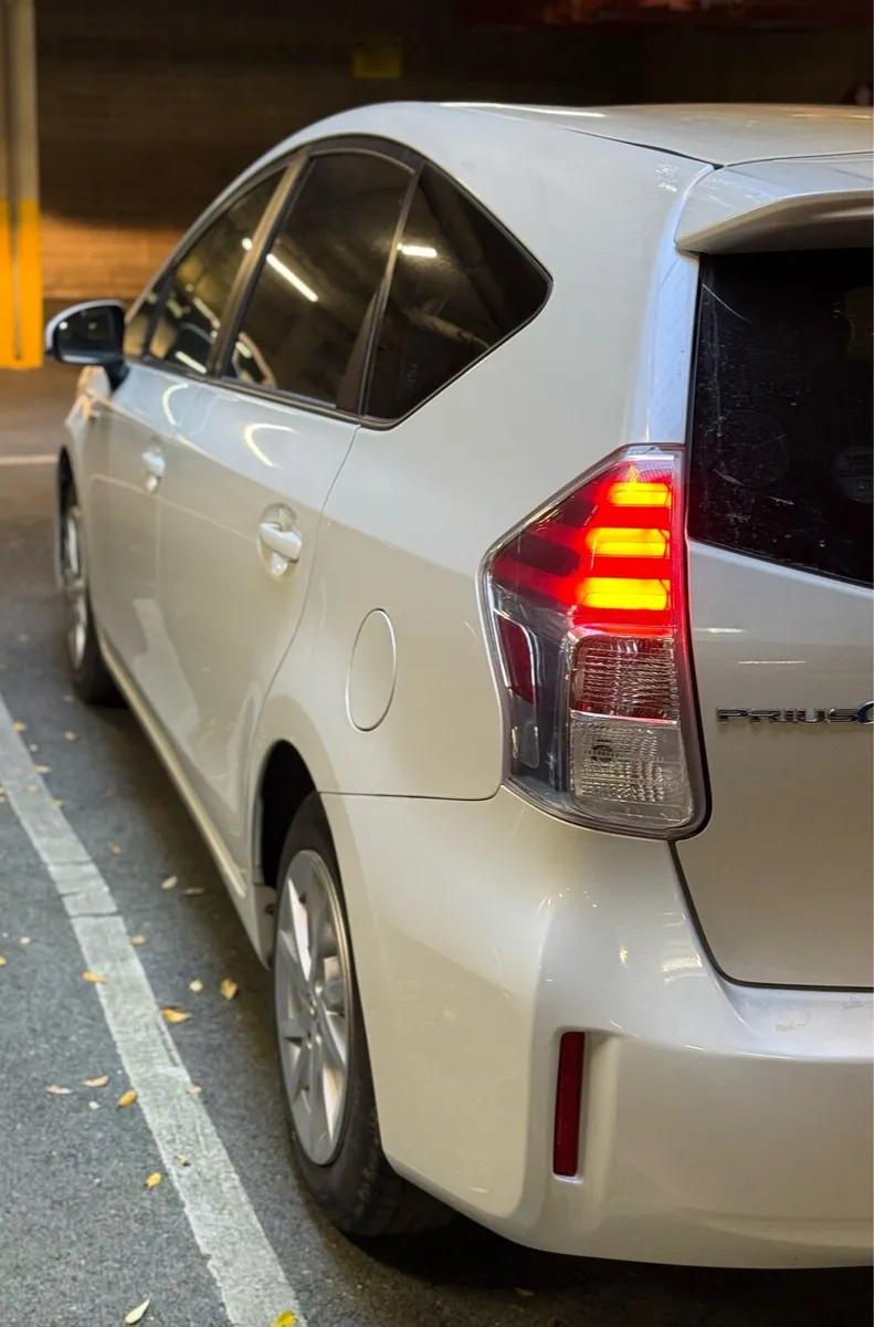 2019 Toyota Prius Alpha 7 seater - Image 3