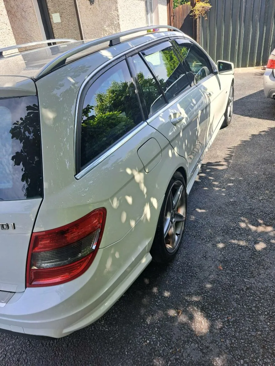 Mercedes C220 CDI AMG Line - Image 2
