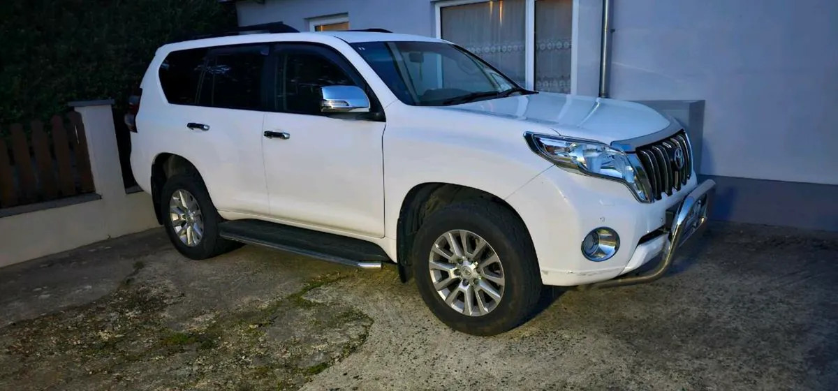 2017 Toyota Land Cruiser