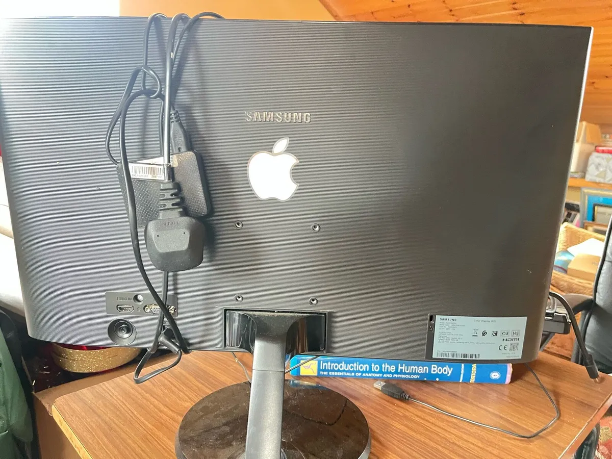 Samsung Monitor 24 inch - Image 2