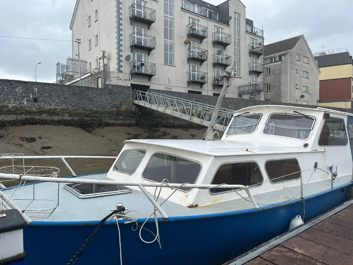 House Boat - Image 3