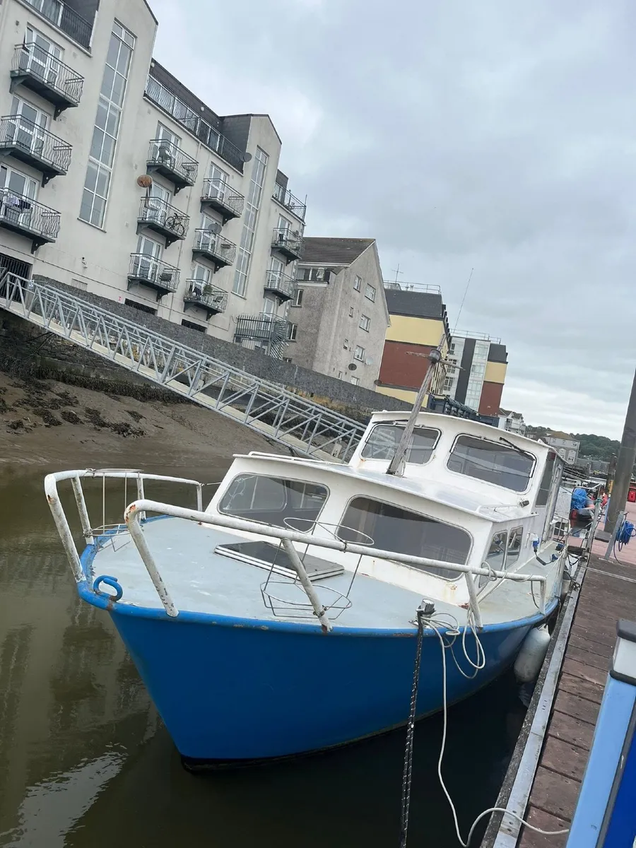 House Boat - Image 4