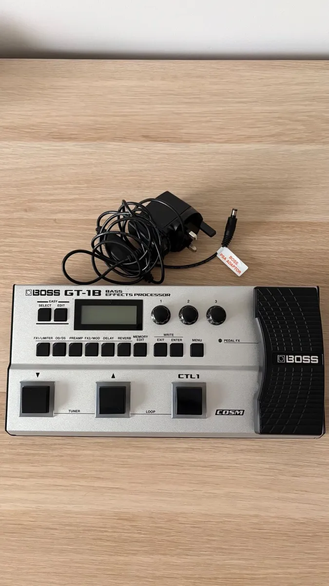 Boss GT-1B Bass Multi Effects Processor - Image 2