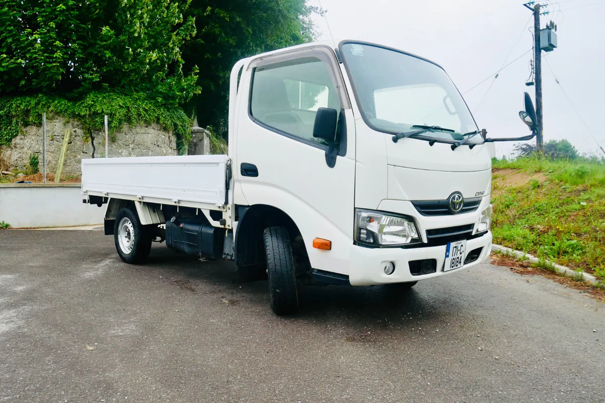 Toyota Dyna 4x4 3.0 2017 - Image 2