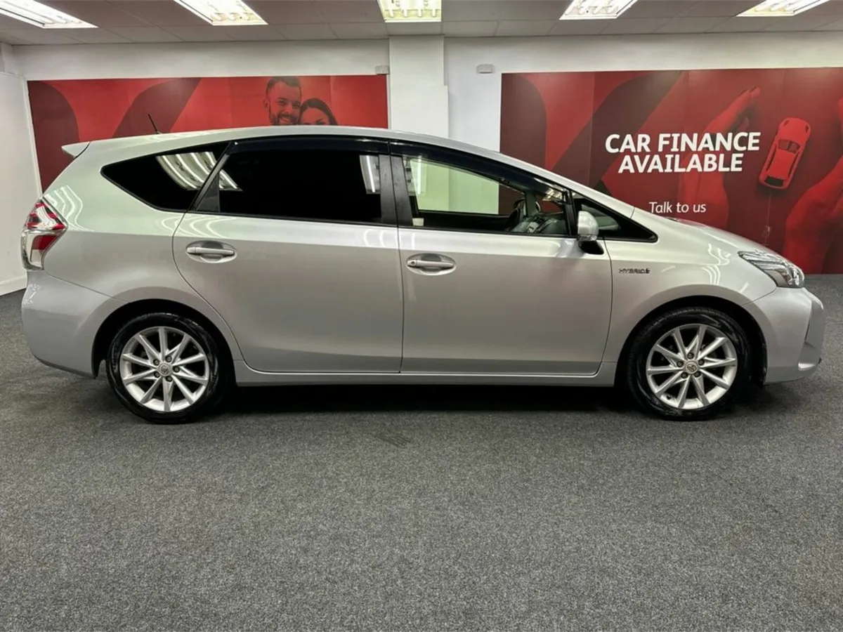 Toyota Prius ALPHA - 1.8 HYBRID AUTOMATIC - REVERS - Image 3