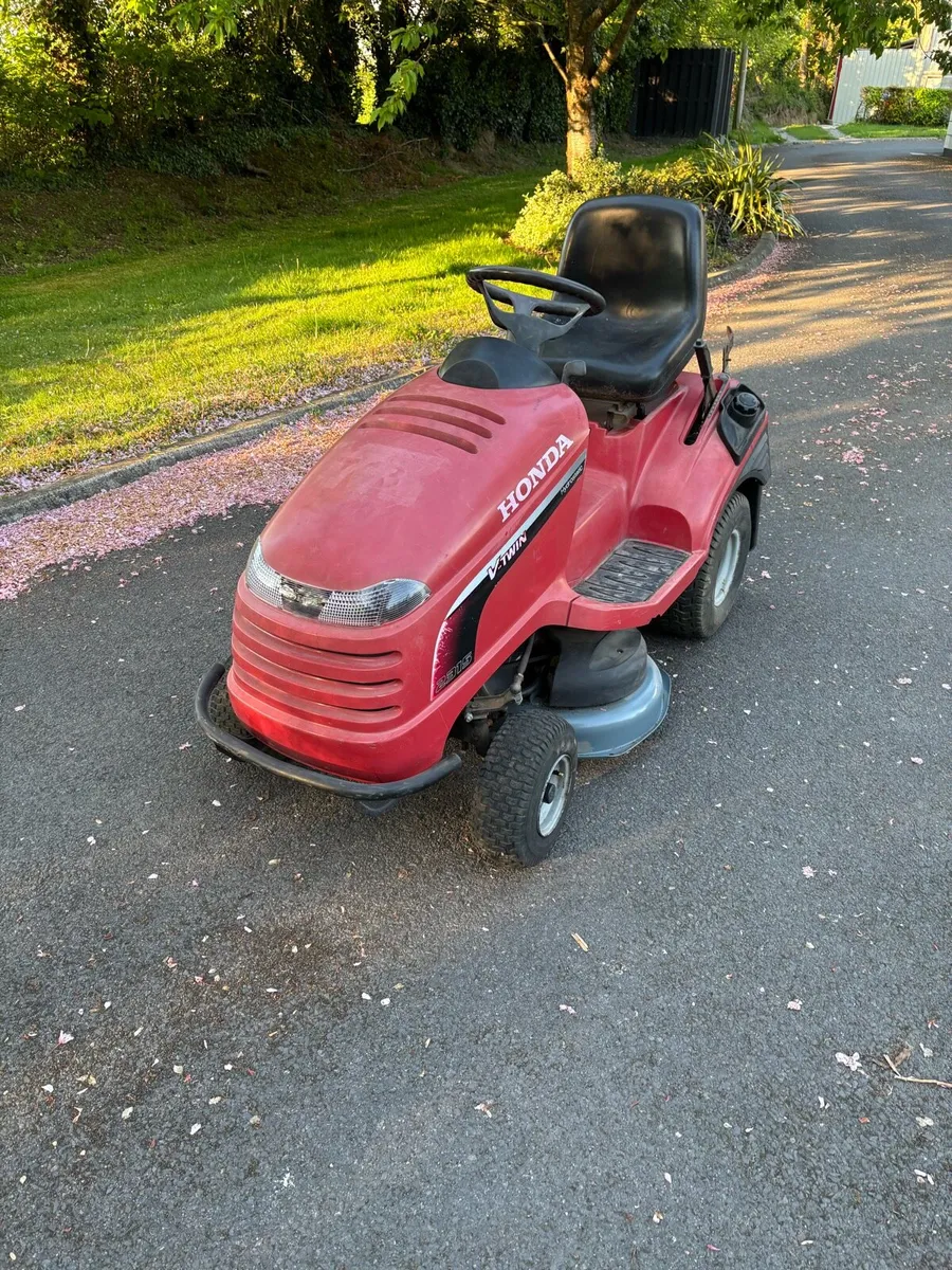 Honda ride on mower - Image 4