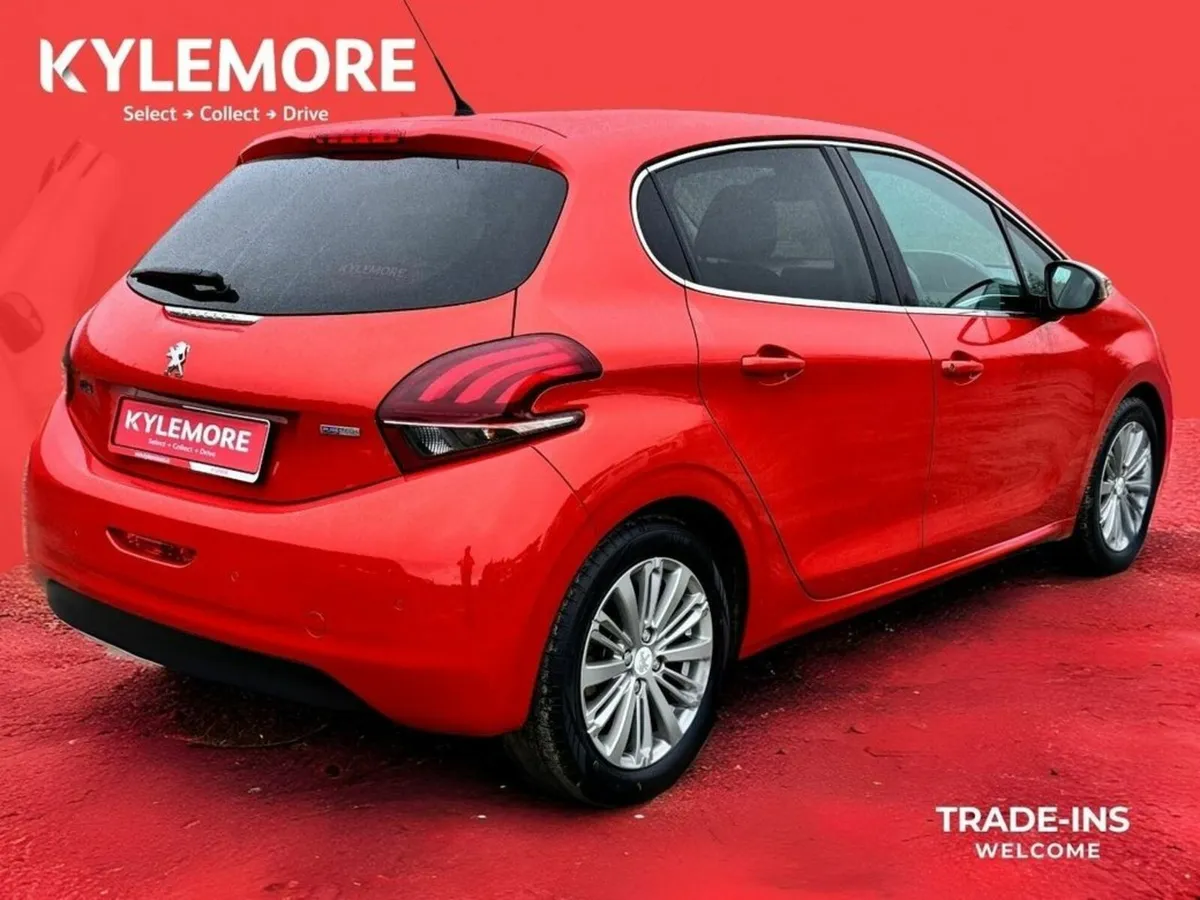 Peugeot 208 1.2 AUTOMATIC - PARKING SENSORS - ALLO - Image 4