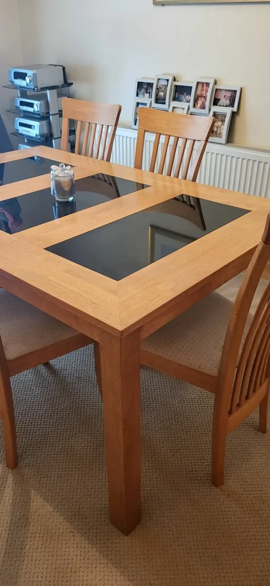 Dinning Table and 6 chairs - Image 3