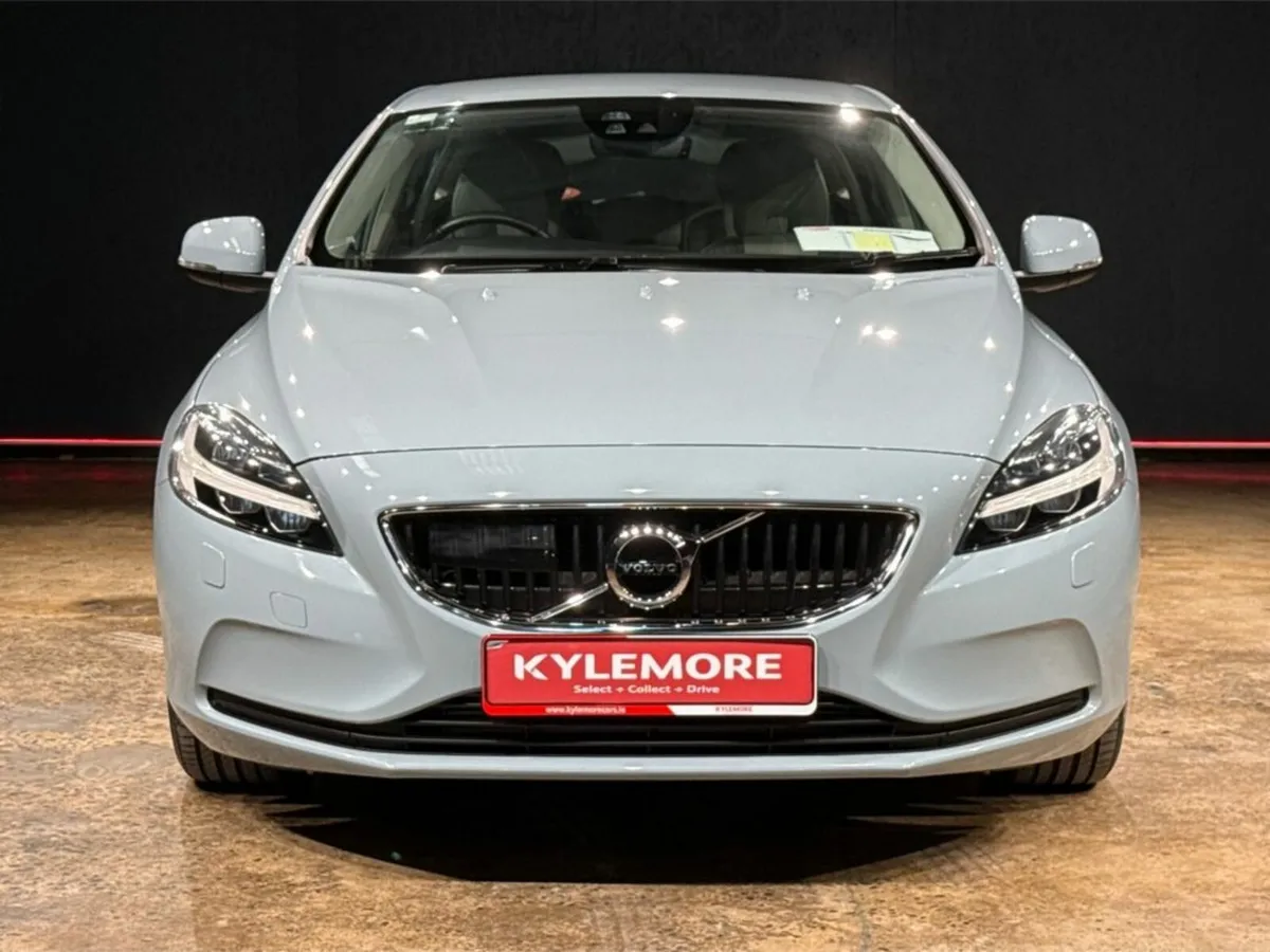 Volvo V40 T3 TUCK EDITION 1.5 AUTOMATIC - CREAM IN - Image 4