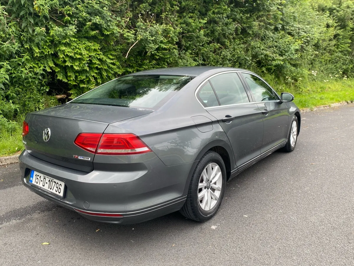 Volkswagen Passat - Image 3