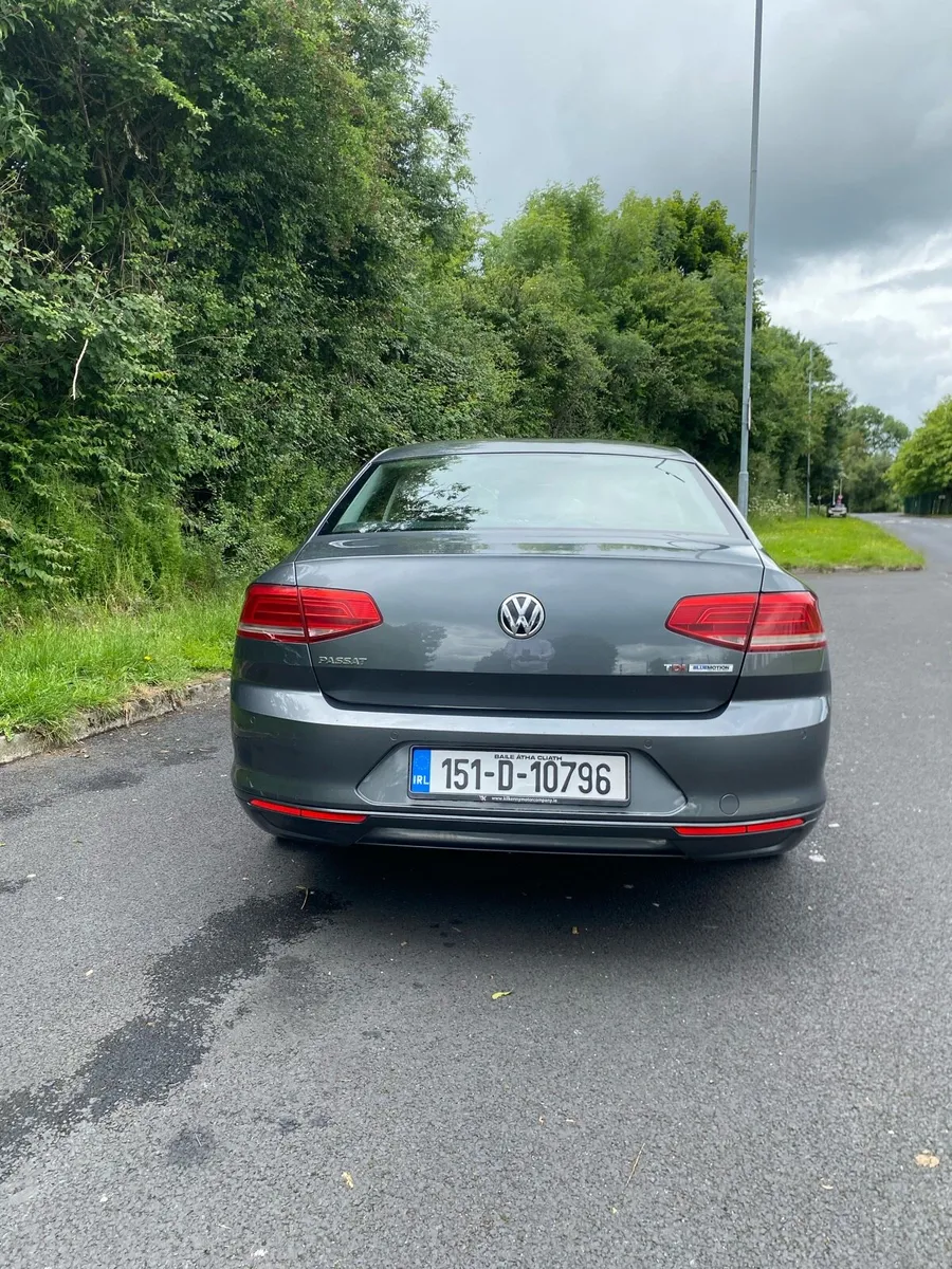 Volkswagen Passat - Image 4