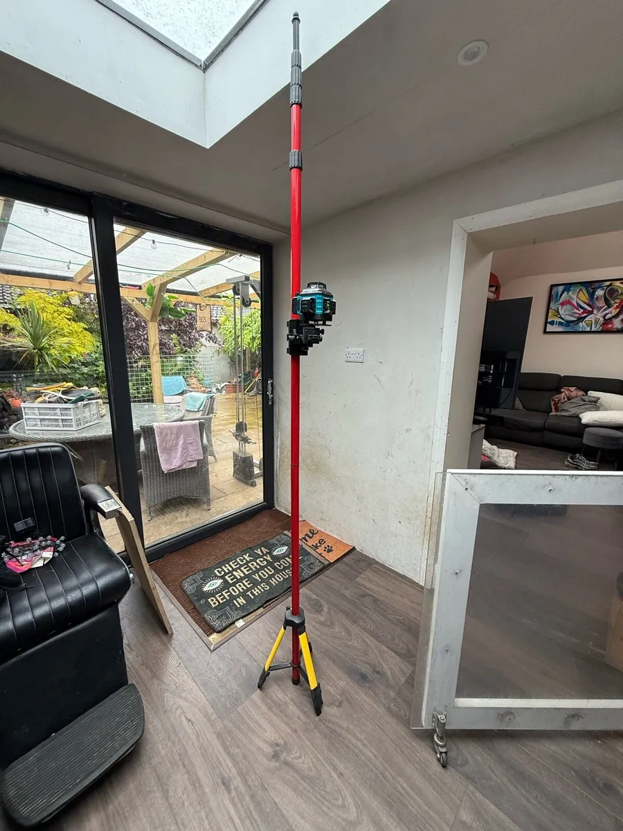 Lazer level and extendable pole - Image 2