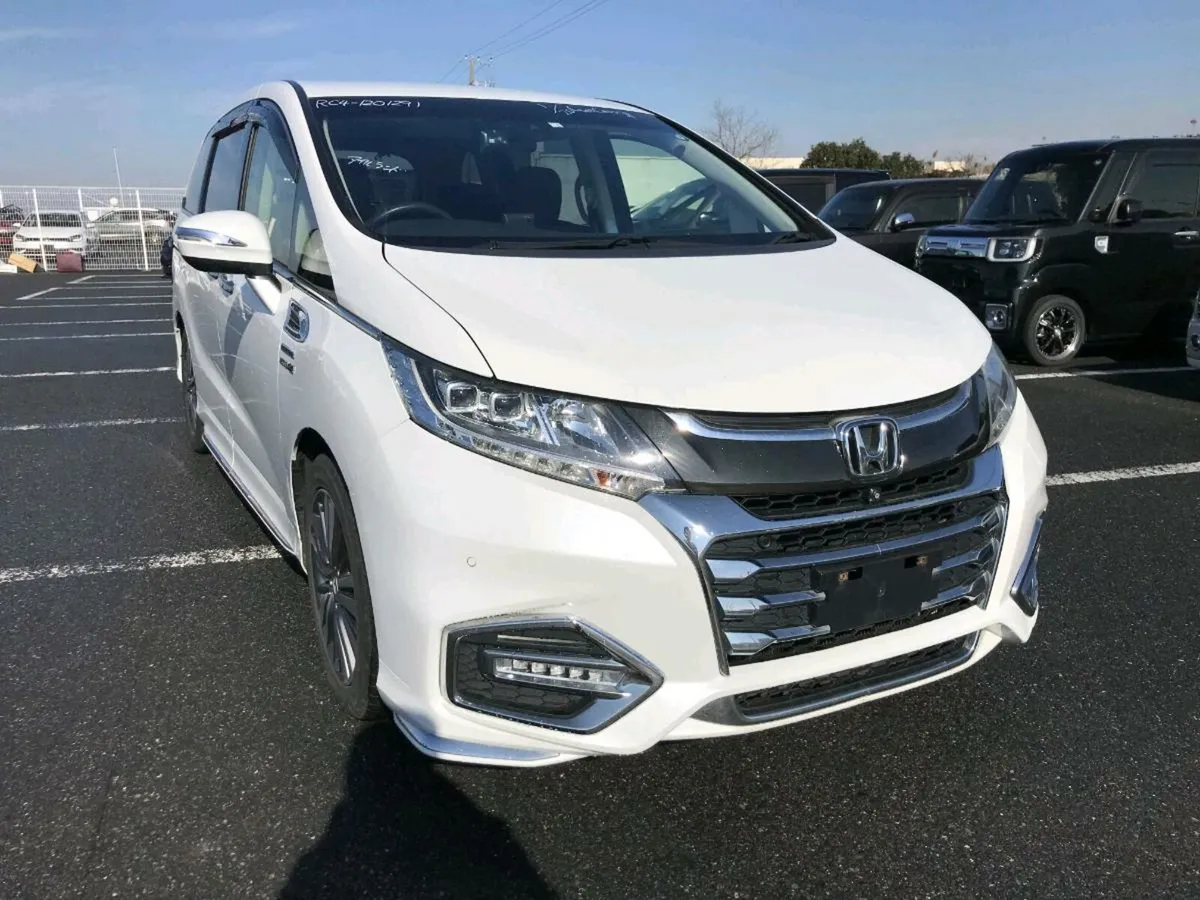 HONDA ODYSSEY HYBRID 2.0L 8 SEATER - Image 1