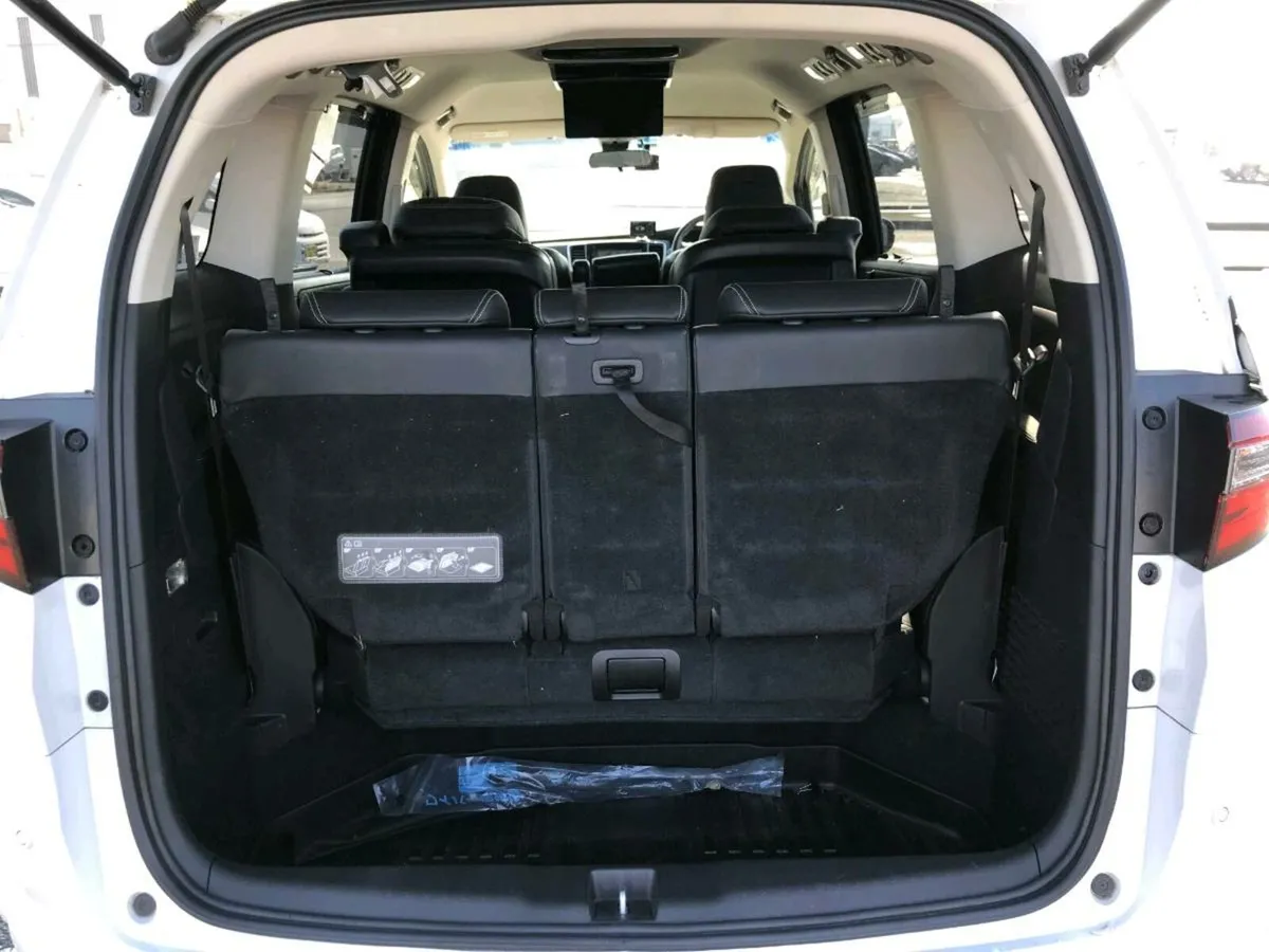 HONDA ODYSSEY HYBRID 2.0L 8 SEATER - Image 4