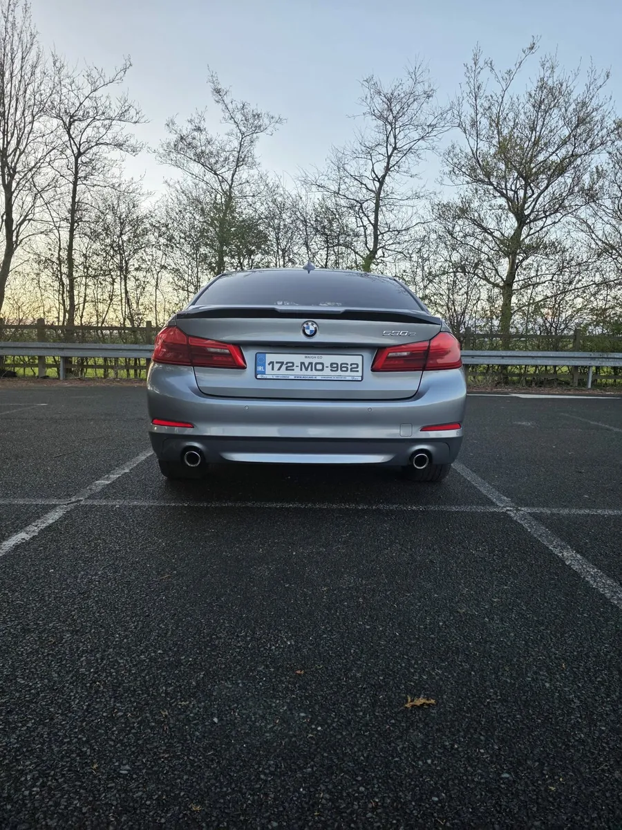 2017 (172) BMW 530e Hybrid – 8-Speed Automatic - Image 4