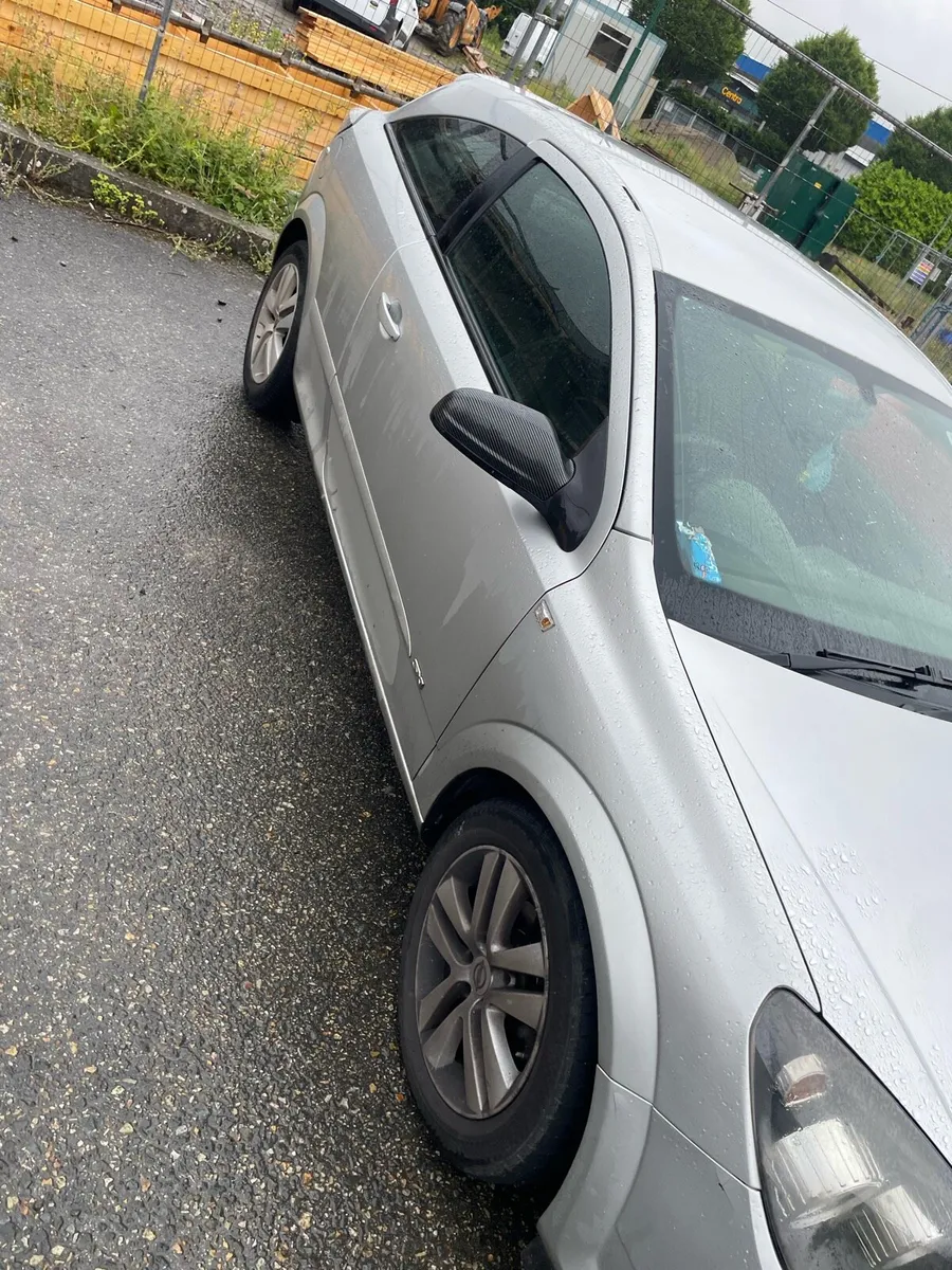 2009 Opel Astra GTC 1.4 Petrol(Breaking or Repair) - Image 2