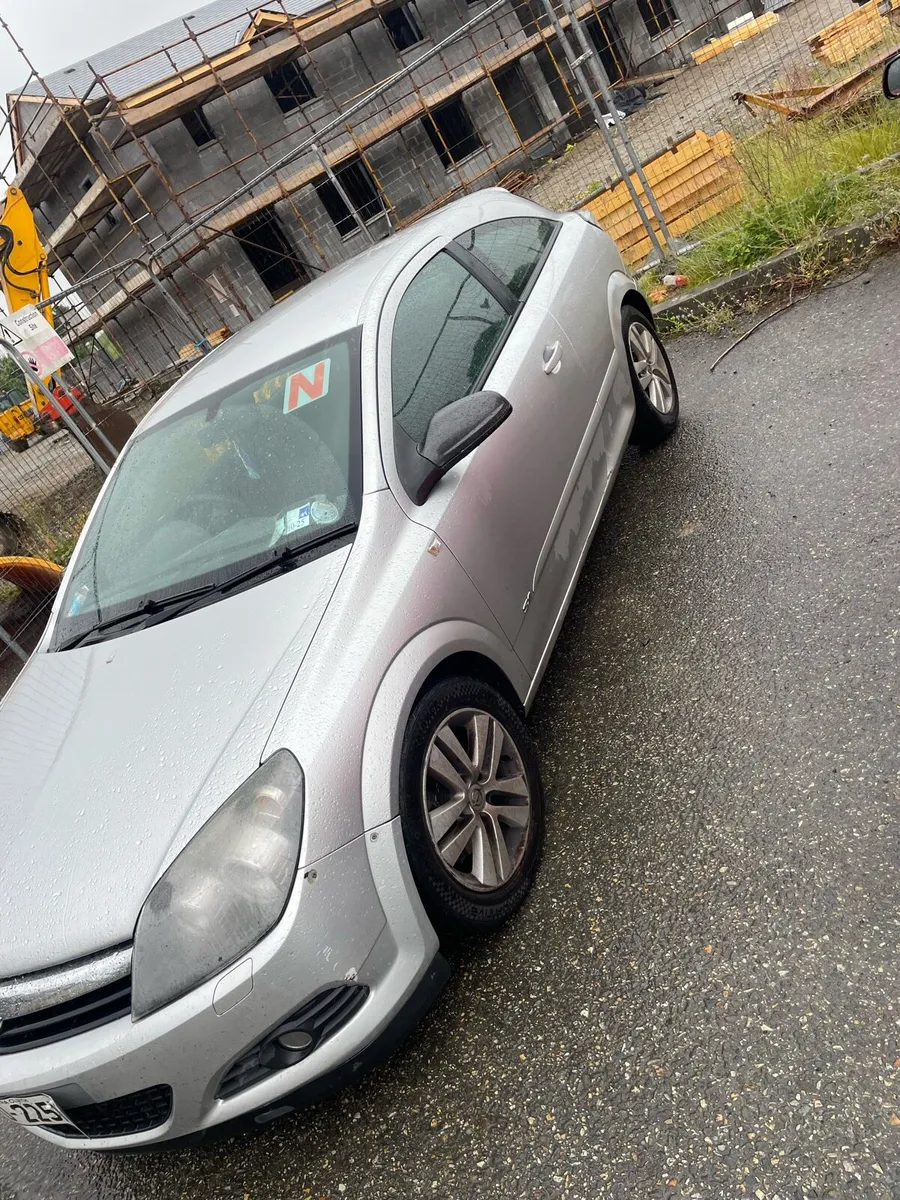 2009 Opel Astra GTC 1.4 Petrol(Breaking or Repair) - Image 3