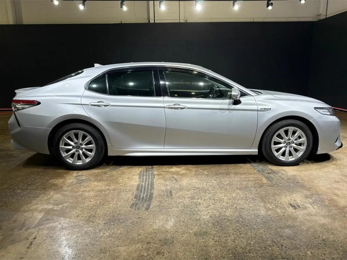 Toyota Camry 2.5 HYBRID - LEATHER INTERIOR - WS MO - Image 4