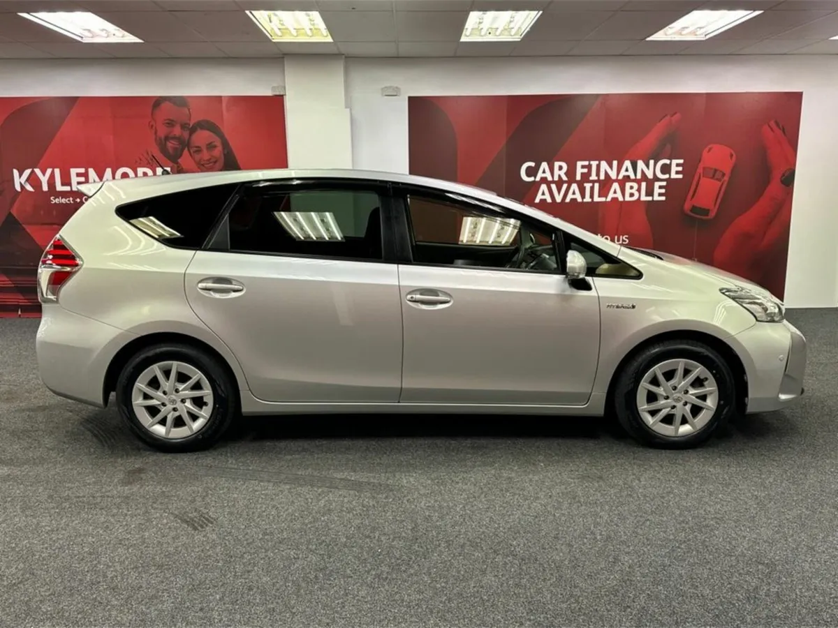 Toyota Prius ALPHA - 1.8 HYBRID AUTOMATIC - REVERS - Image 3