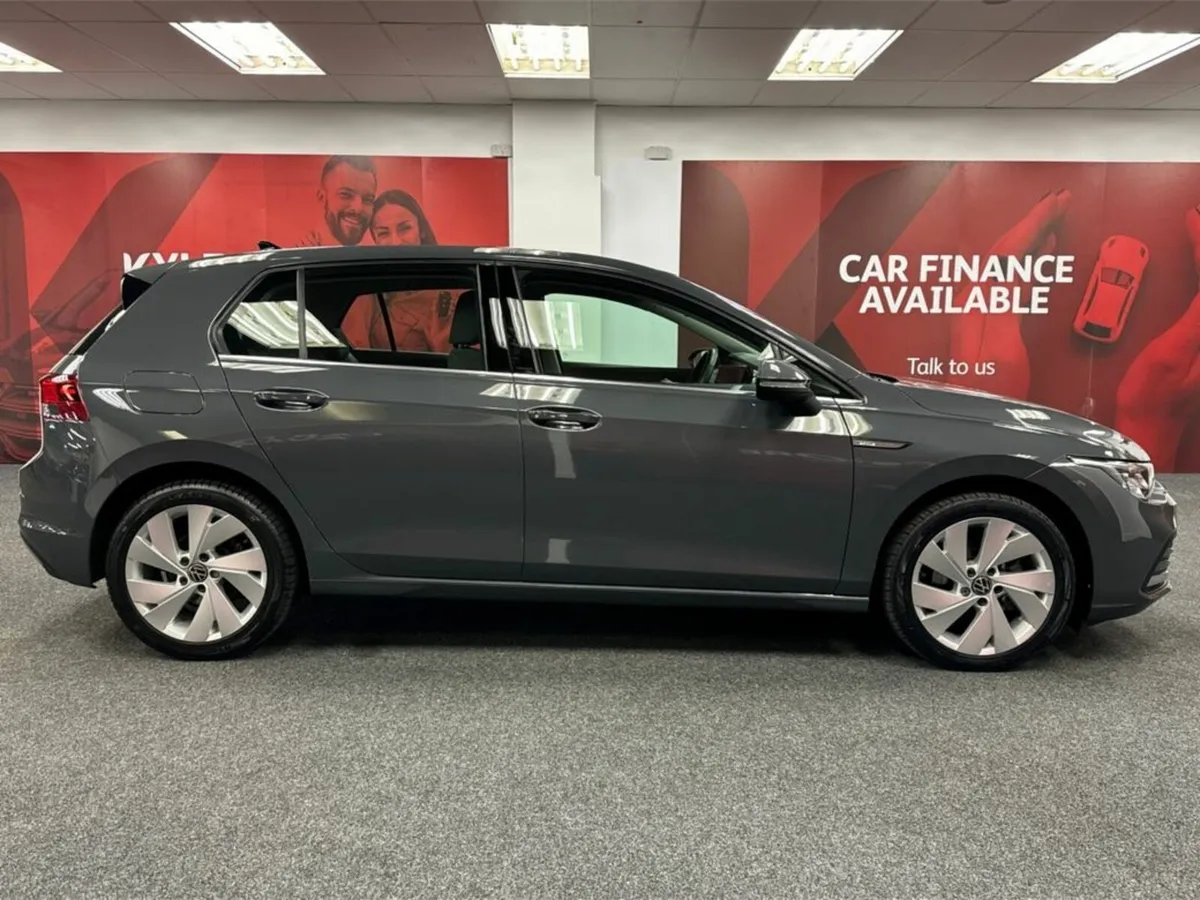 Volkswagen Golf MANUAL 2.0 TDI - STYLE EDITION - U - Image 3
