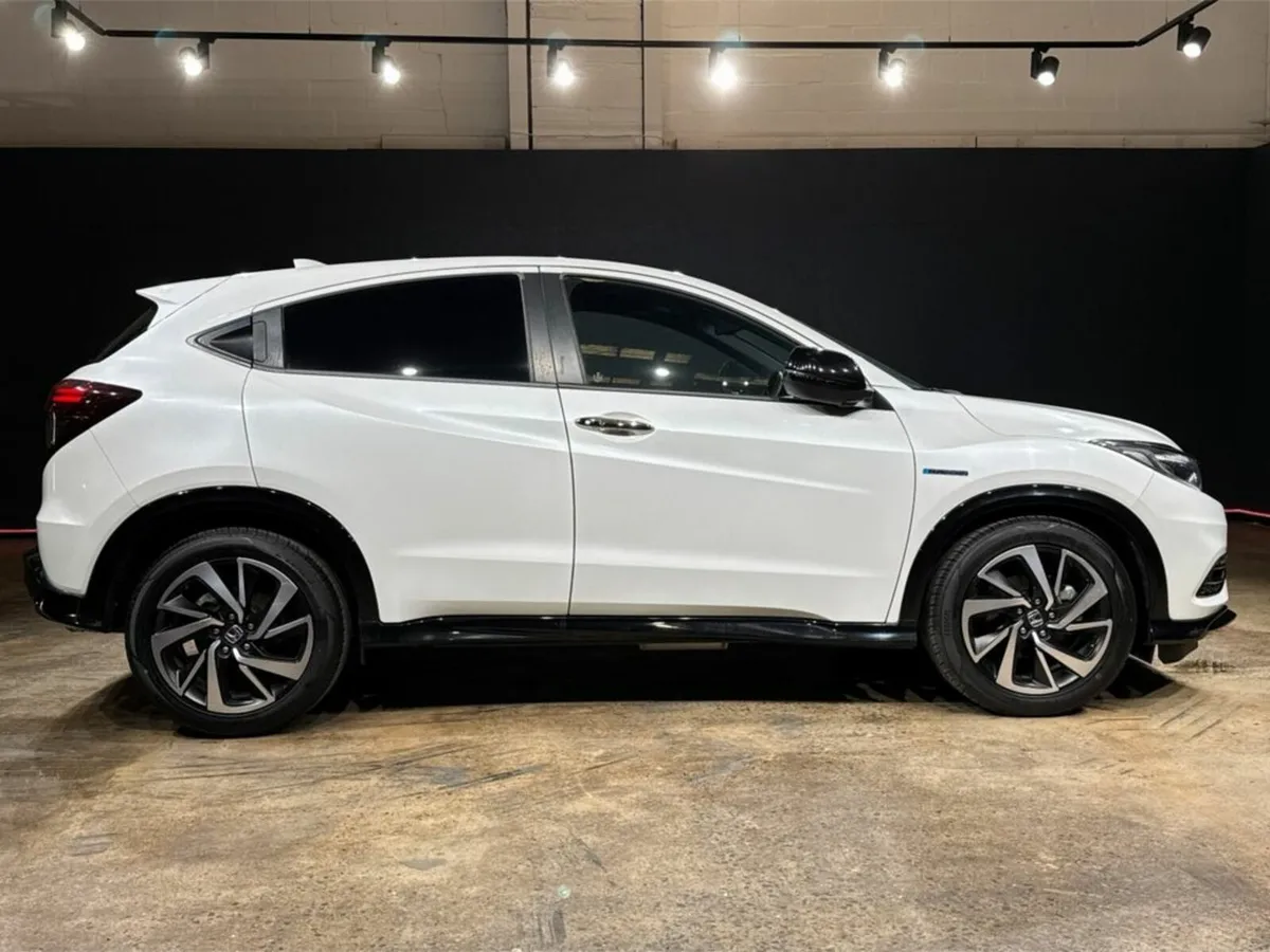 Honda Vezel 1.5 HYBRID AUTOMATIC - RS EDITION - HA - Image 3