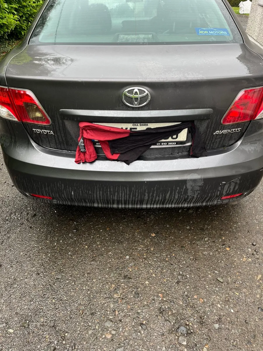 Toyota Avensis 2010 - Image 1