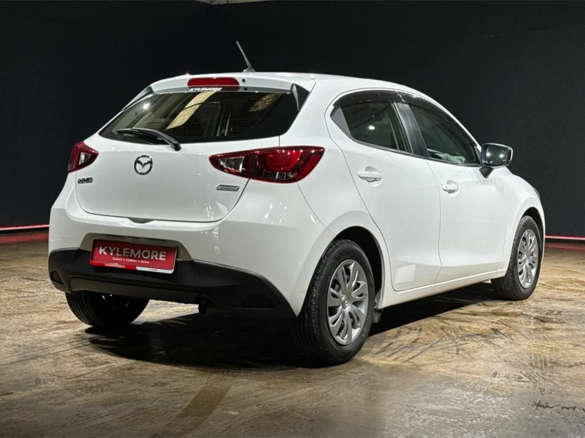 Mazda Demio 1.3 AUTOMATIC - Image 3