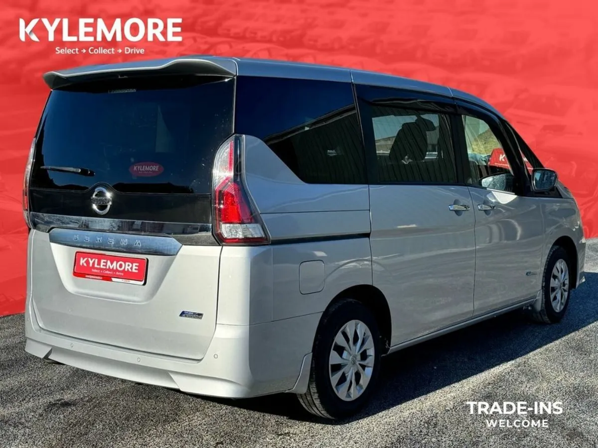 Nissan Serena 2.0 HYBRID AUTOMATIC - Image 4