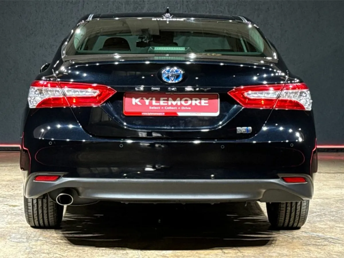 Toyota Camry 2.5 AUTOMATIC HYBRID - UPGRADED ALLOY - Image 4