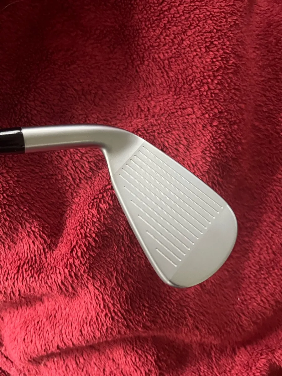 Mizuno JPX 925 Hot Metal irons - Image 3