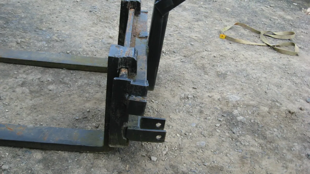 Pallet forks for sale. - Image 2