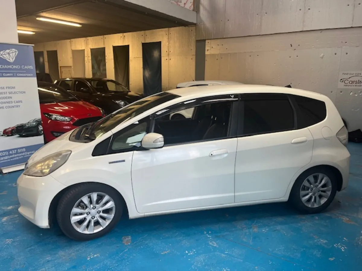 1.3 PETROL HYBRID CVT  5DR AUTO - Image 2