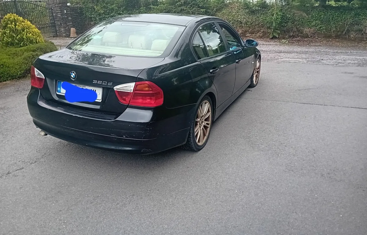 BMW 320D 2006 - Image 2