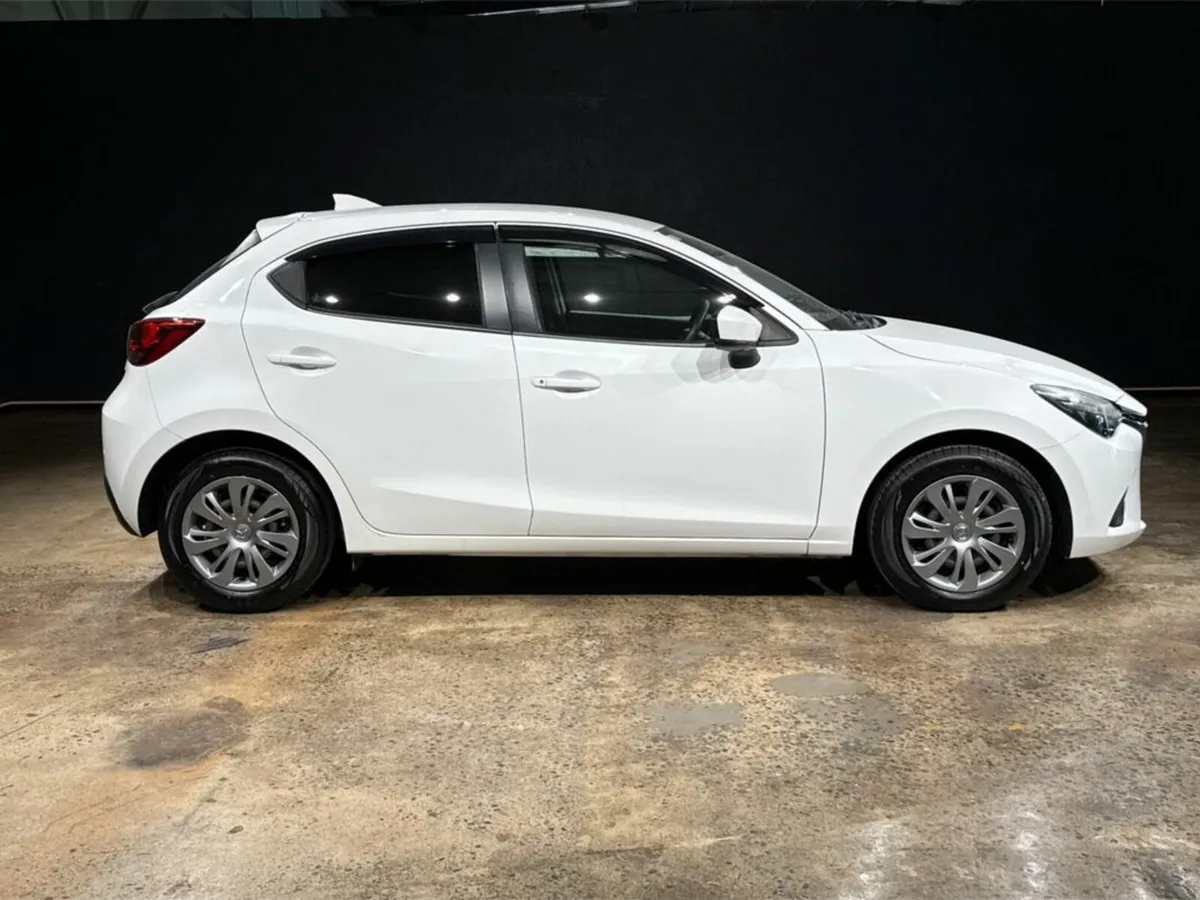 Mazda Demio 1.3 AUTOMATIC - Image 4