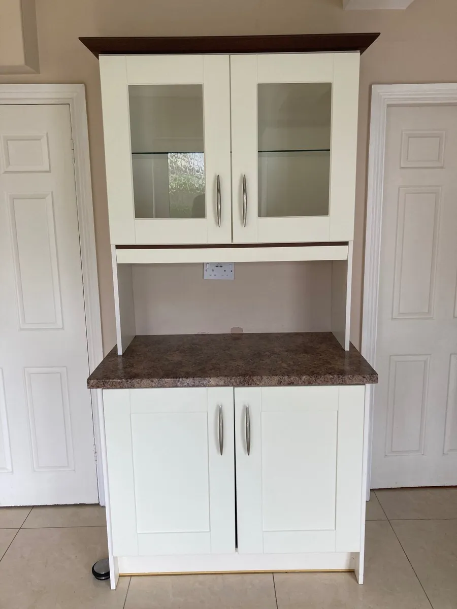 Kitchen for Sale : 3.4m x 1.75m - Image 4